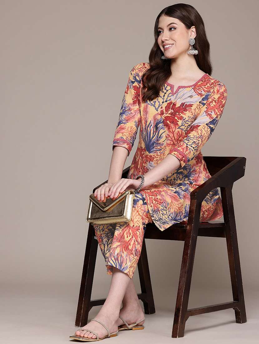women printed notch neck kurta pant set - 21523107 - Standard Image - 3
