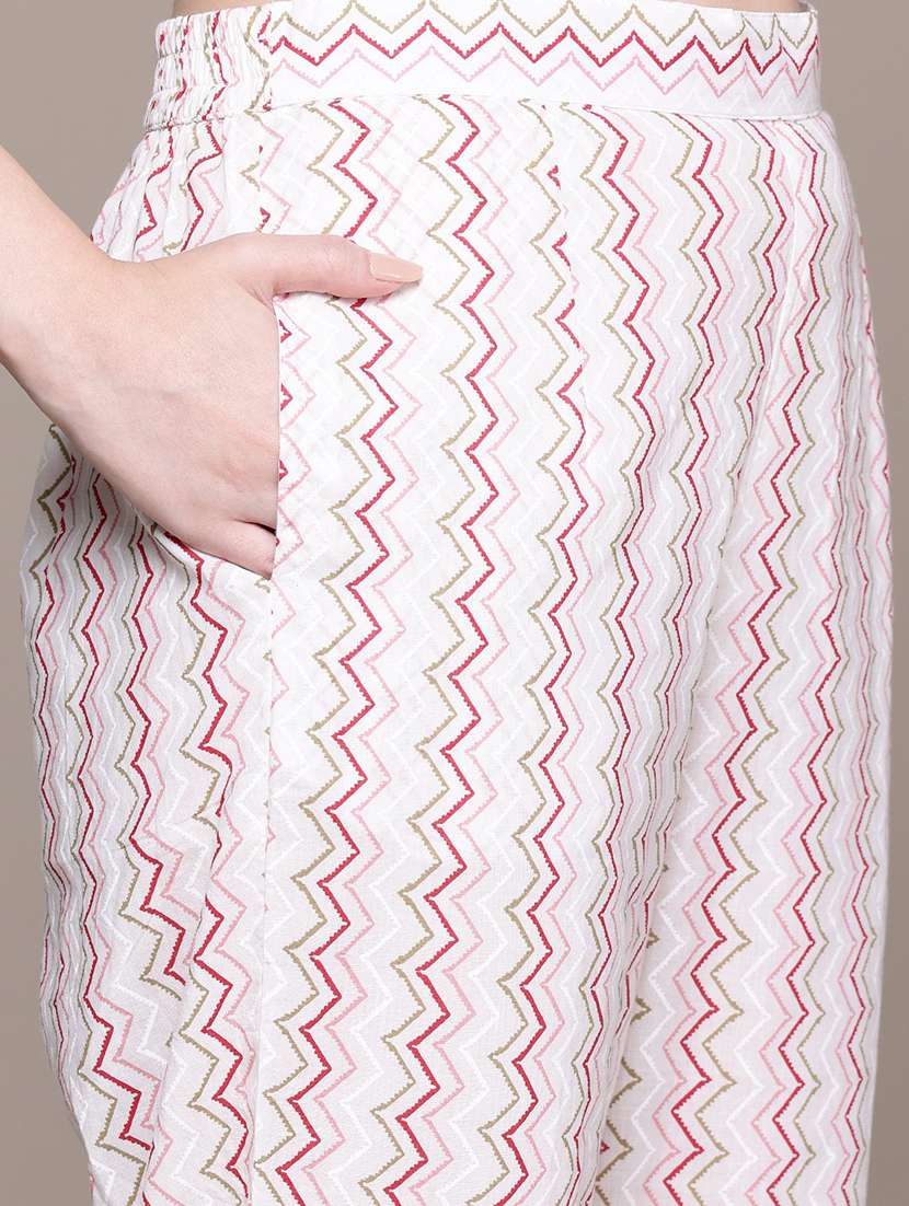 women floral round neck kurta pant set - 21523139 -  Standard Image - 5