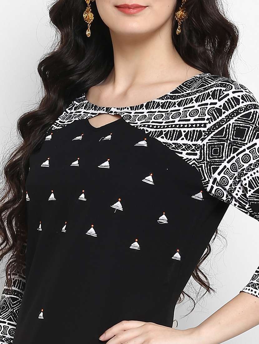 women black key hole neck straight kurta - 21523214 - Standard Image - 3