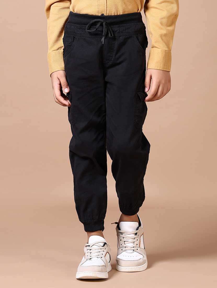 boys black solid mid rise jogger