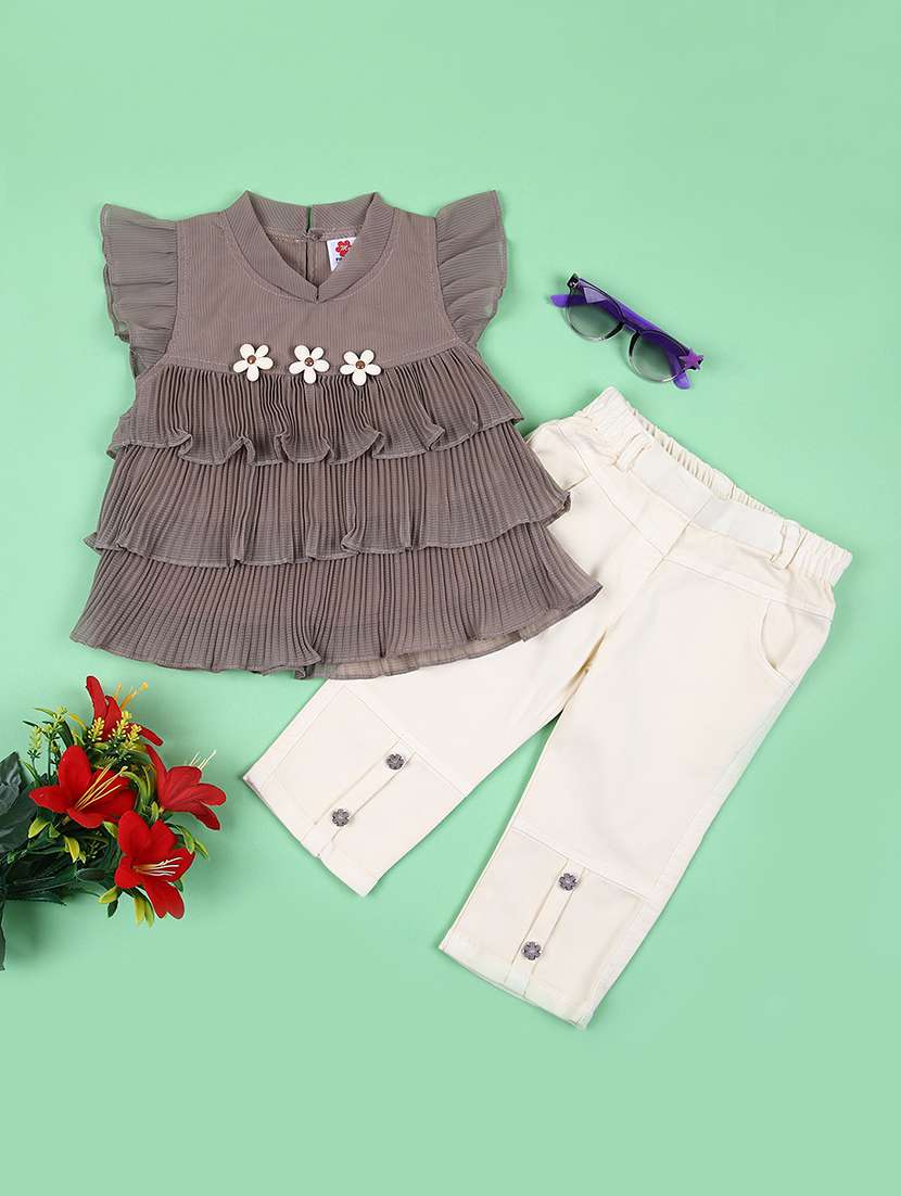 girls grey solid casual wear capri set