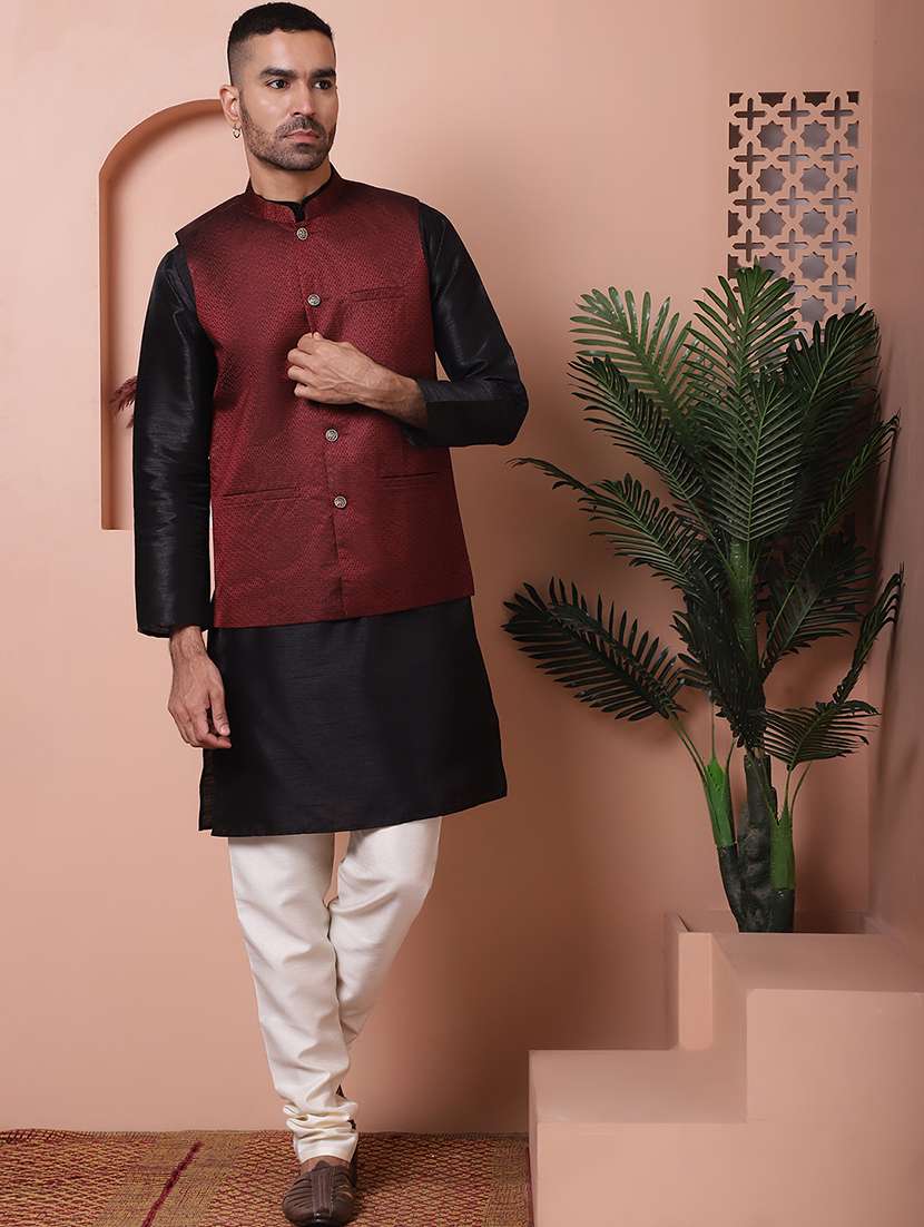 men solid kurta pyjama set with printed jacket - 21524902 - Zoom Image - 0
