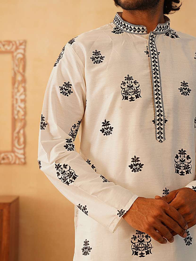 men solid with work kurta pyjama ethnic set - 21524957 -  Standard Image - 5