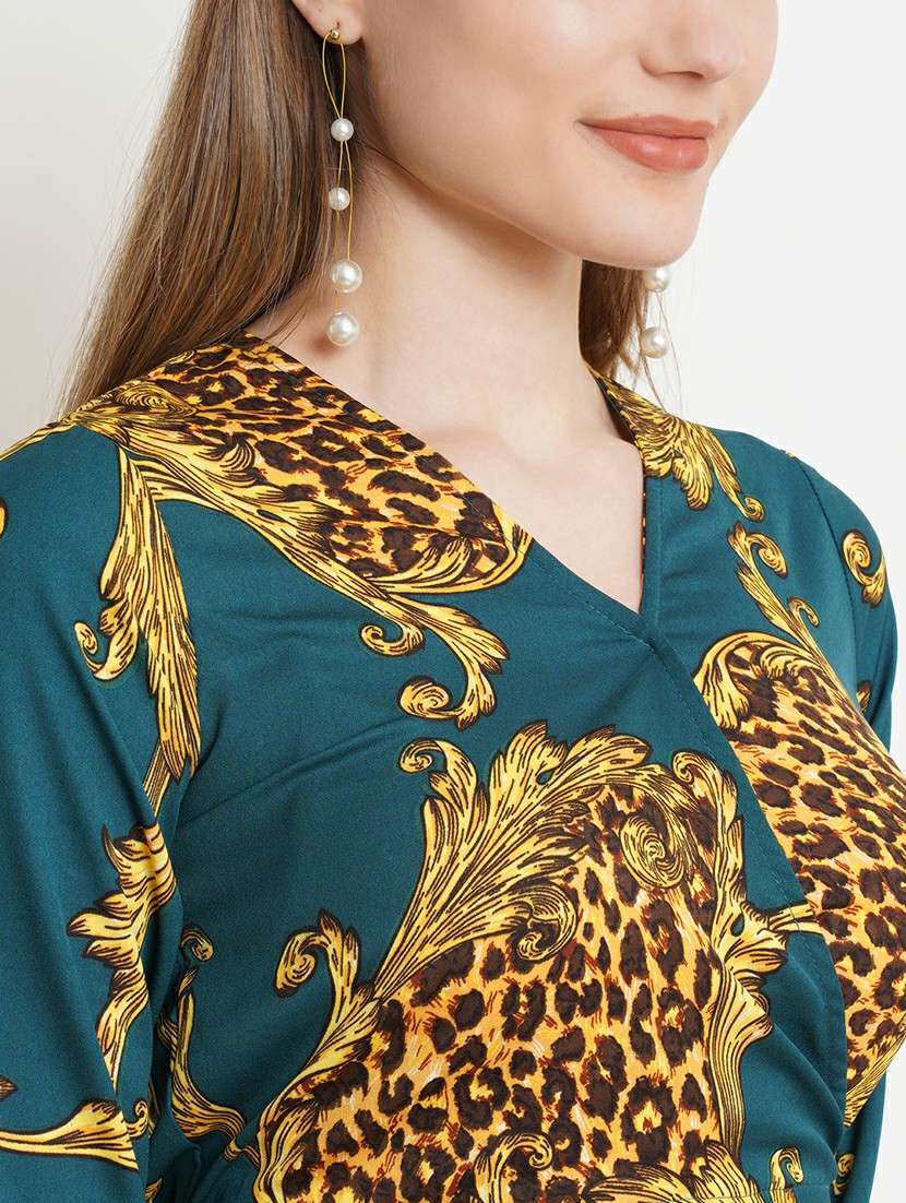women printed overlap neck crop top - 21525045 - Standard Image - 5