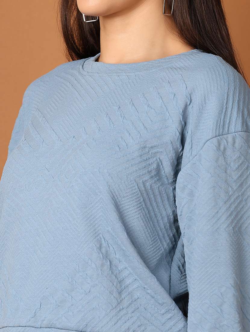 women round neck plain t-shirt - 21527470 -  Standard Image - 5