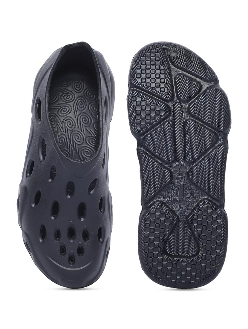 women black solid clogs - 21527816 - Standard Image - 5