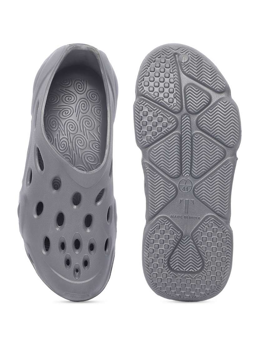 women solid grey clogs - 21527817 -  Standard Image - 5