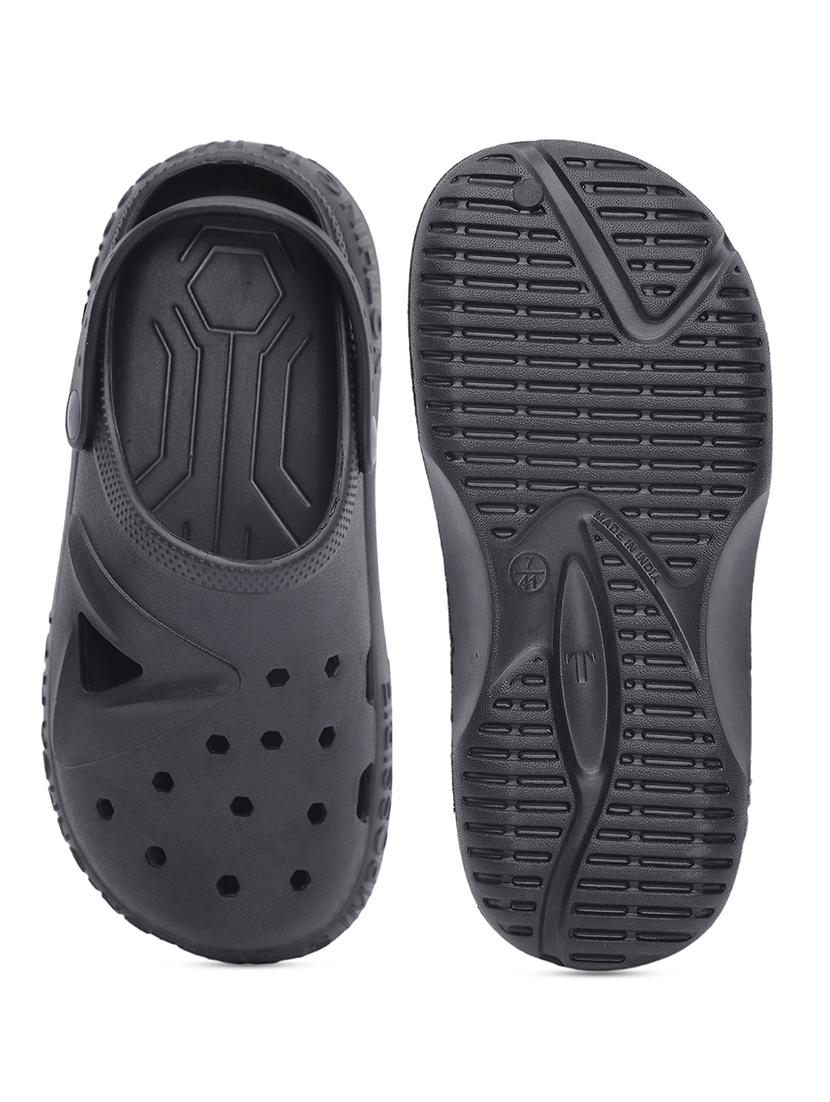 women black solid clogs - 21527828 - Standard Image - 5