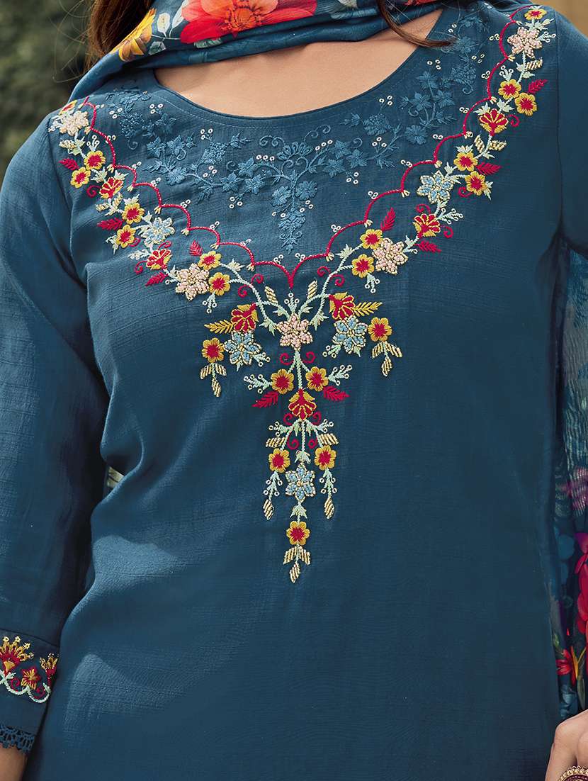 women embroidered kurta salwar set with dupatta - 21527860 -  Standard Image - 3