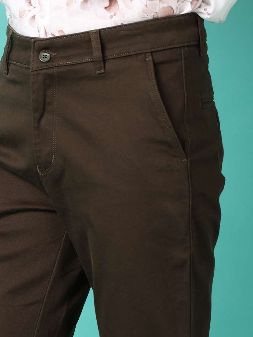 men mid rise solid chinos - 21529906 -  Standard Image - 5