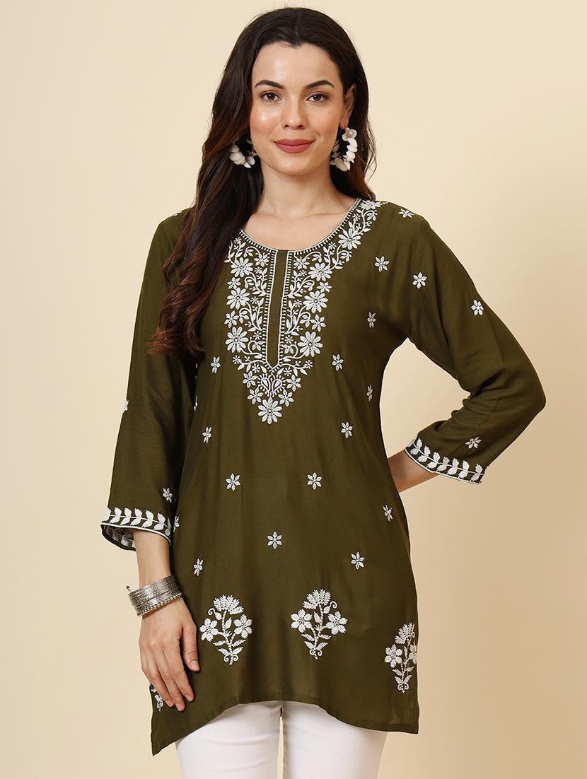 women chikankari three quarter sleeve straight kurti - 21530196 -  Zoom Image - 0