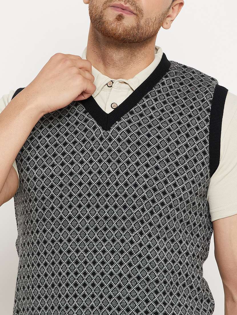 men self design sleeveless pullover sweater - 21530333 -  Standard Image - 3