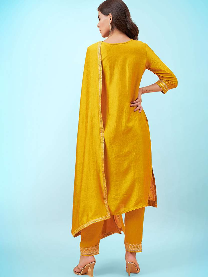 women kurta pant set with dupatta - 21531259 - Standard Image - 3
