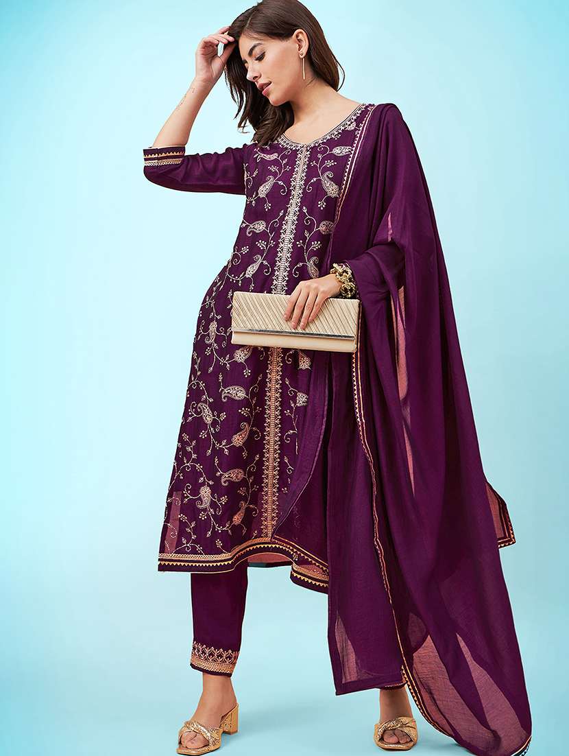 women kurta pant set with dupatta - 21531261 - Zoom Image - 0