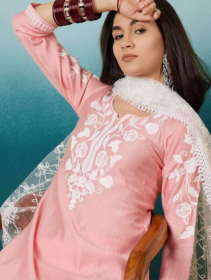 women kurta pant set with dupatta - 21531365 - Standard Image - 3
