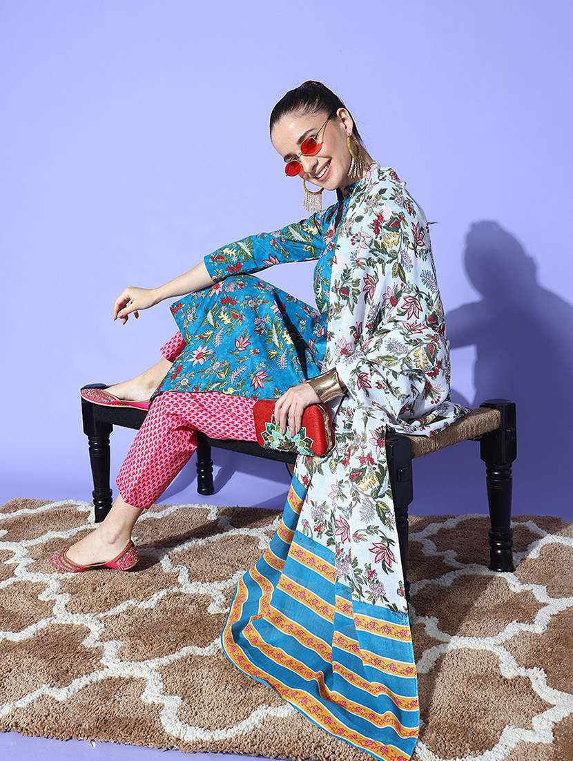 women kurta pant set with dupatta - 21531372 - Standard Image - 3