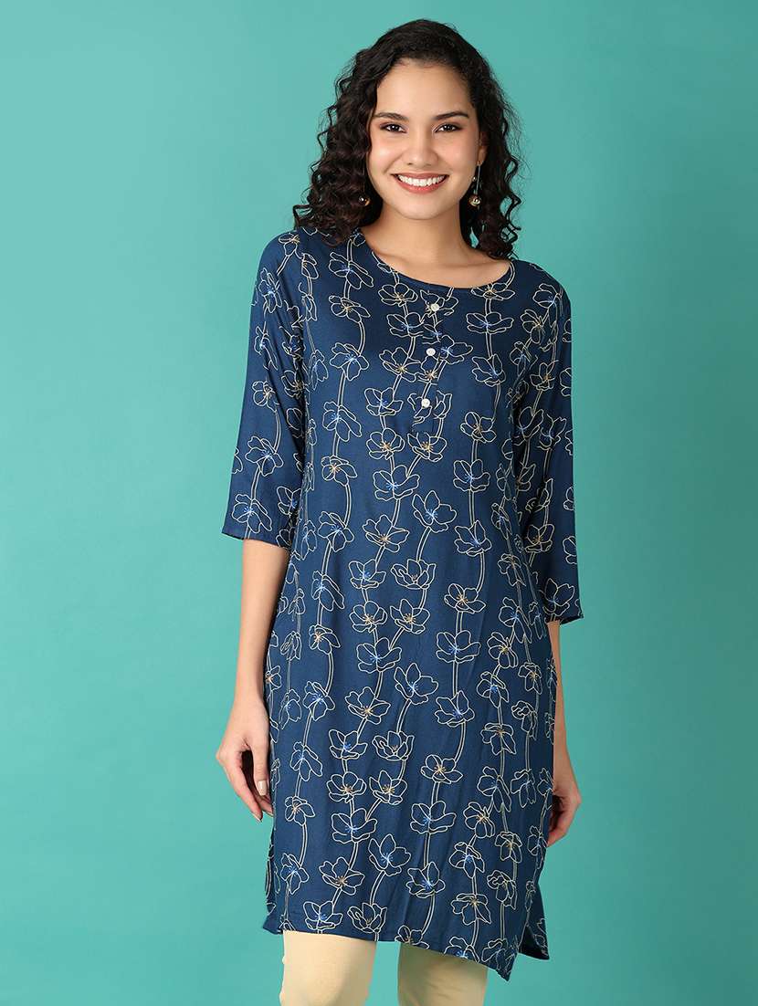 women three quarter sleeve straight kurta