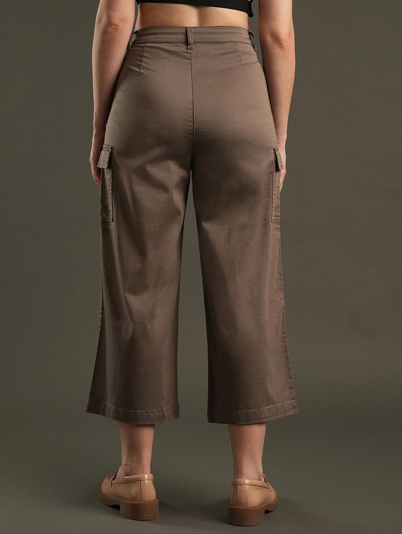 globus women dark grey cotton stretchable mid-rise relaxed fit flat front cropped wide leg trousers with cargo pocket - 21531878 - Standard Image - 3