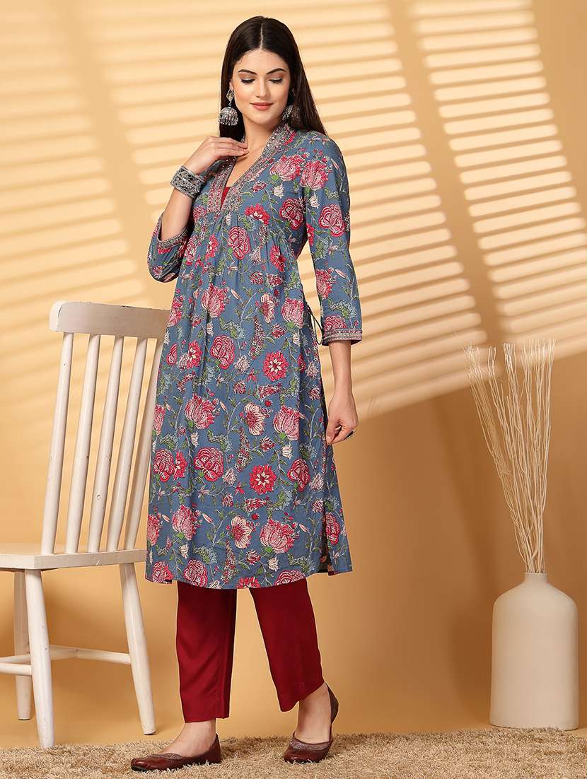 women floral printed v neck kurta pant set - 21532103 - Standard Image - 3