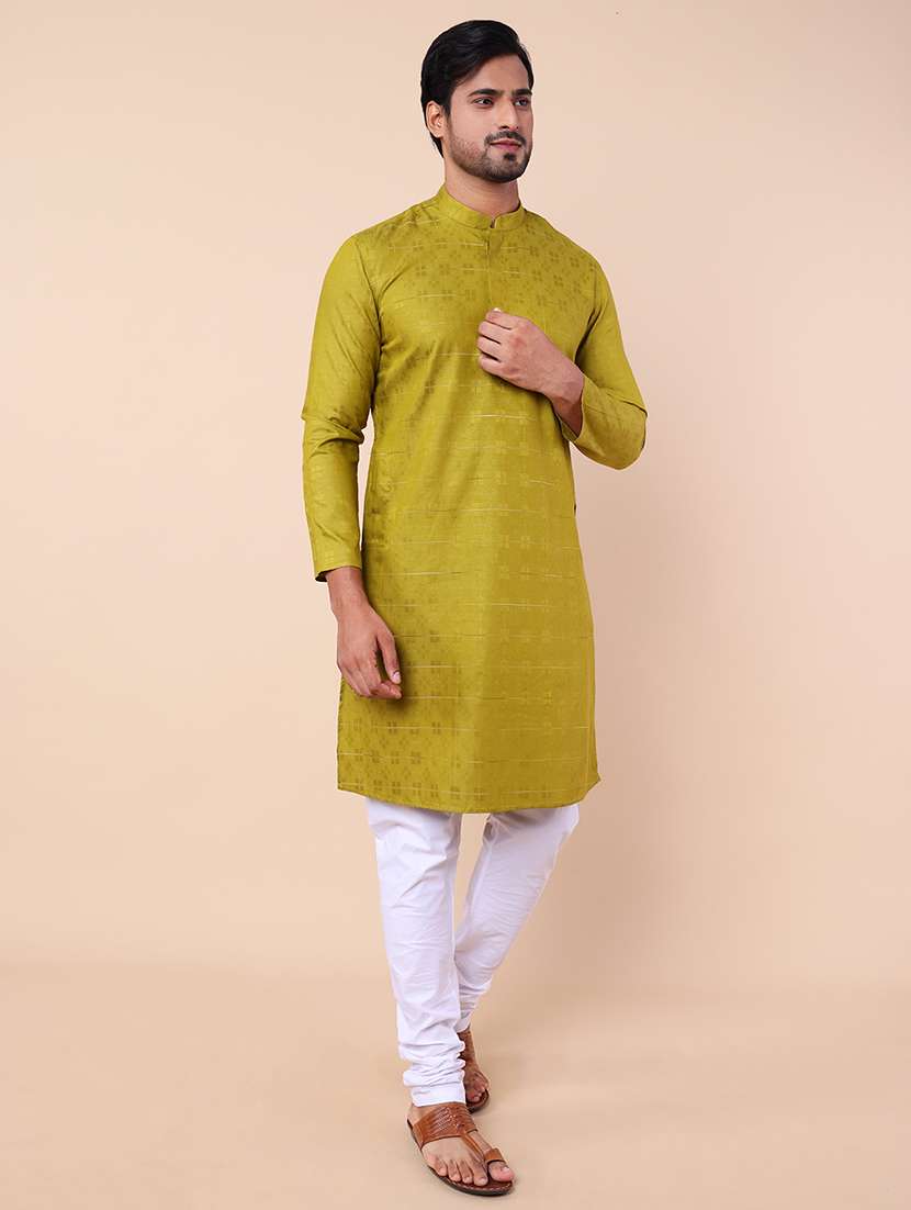 men self design mandarin neck kurta 