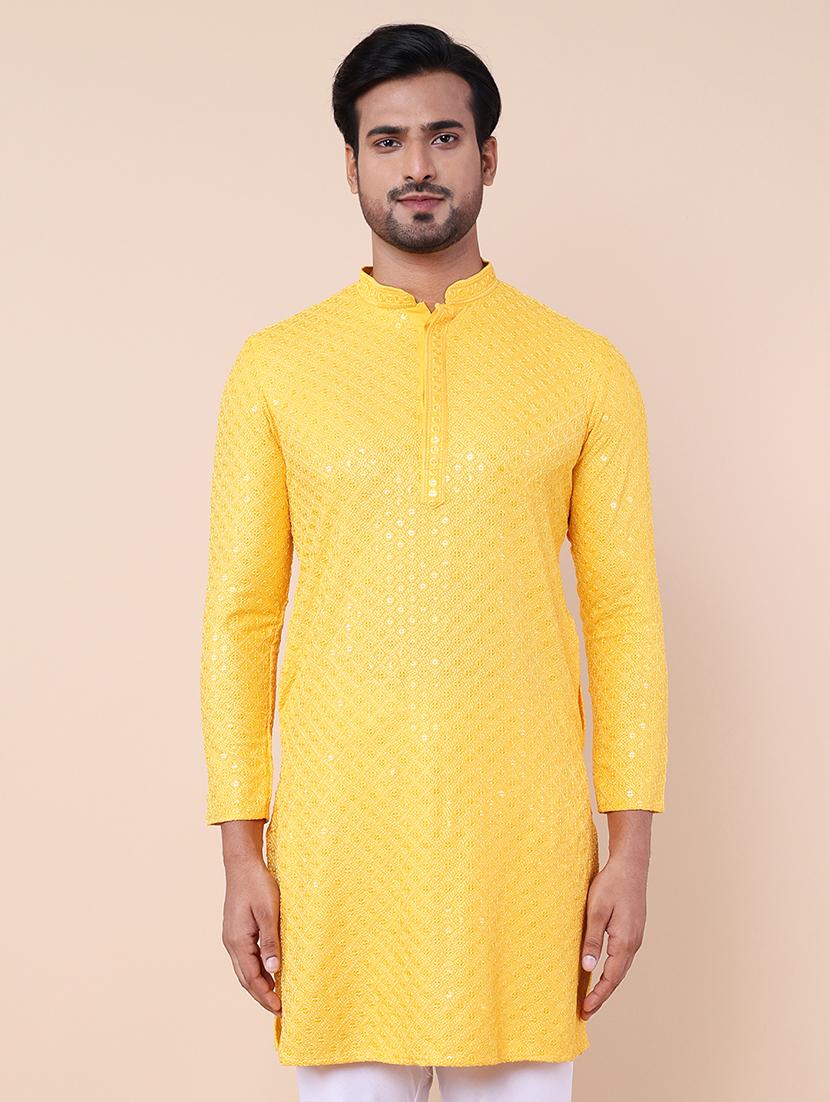 men embroidered mandarin neck kurta 