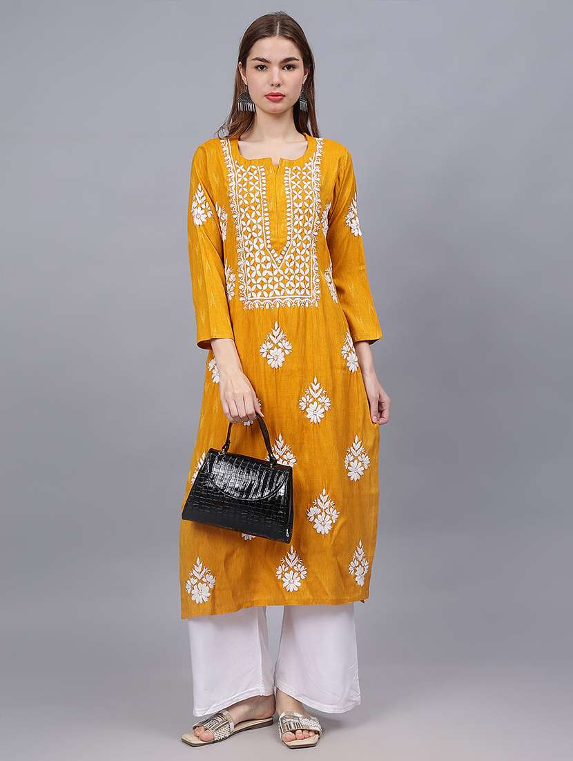 women three quarter sleeves chikankari kurta - 21532315 -  Standard Image - 3