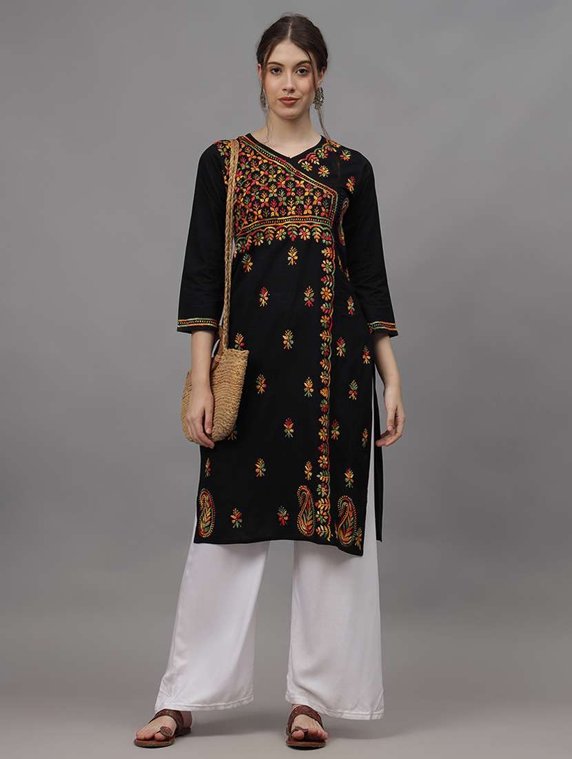 women three quarter sleeves chikankari kurta - 21532366 -  Standard Image - 3