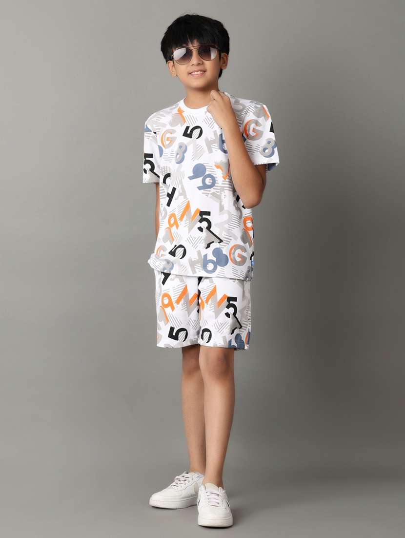 boys round neck printed shorts set