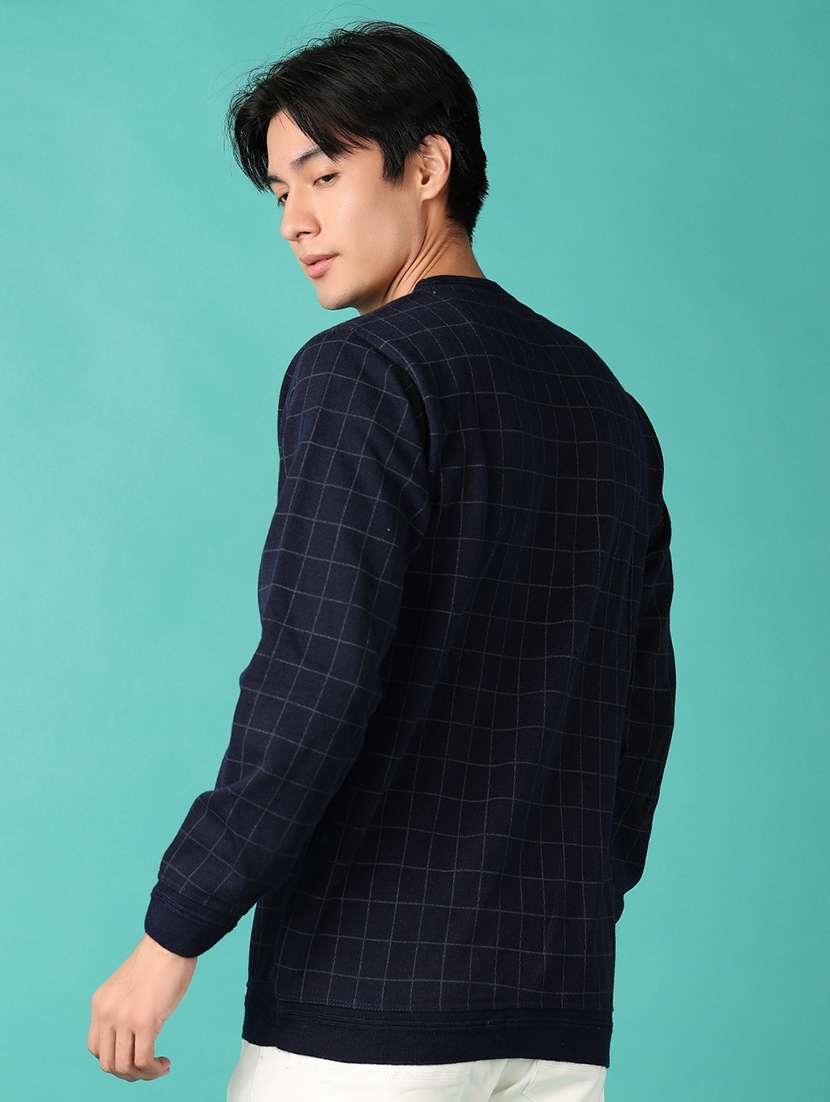 men long sleeves checkered pullover - 21536582 -  Standard Image - 3