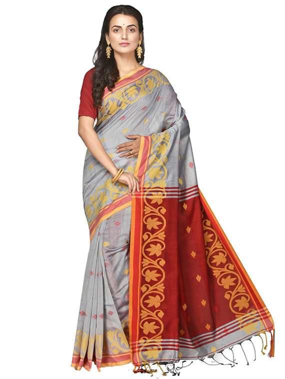women self design handloom saree