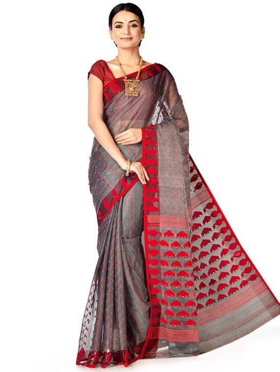 women self design jamdani saree