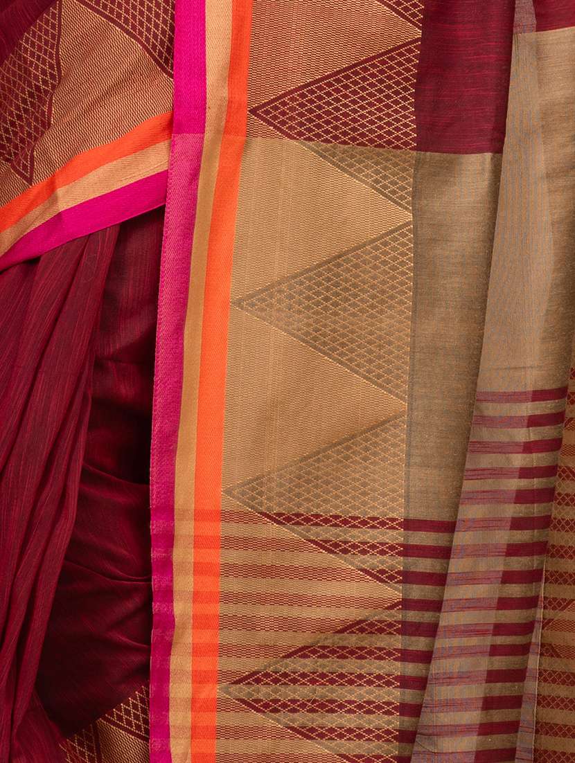 women solid with bordered saree - 21537027 - Standard Image - 3