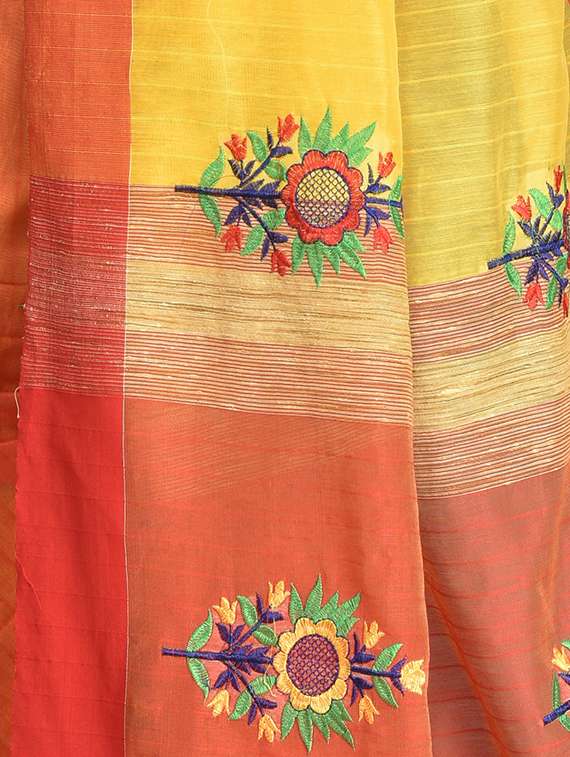 women solid with work handloom saree - 21537195 - Standard Image - 3