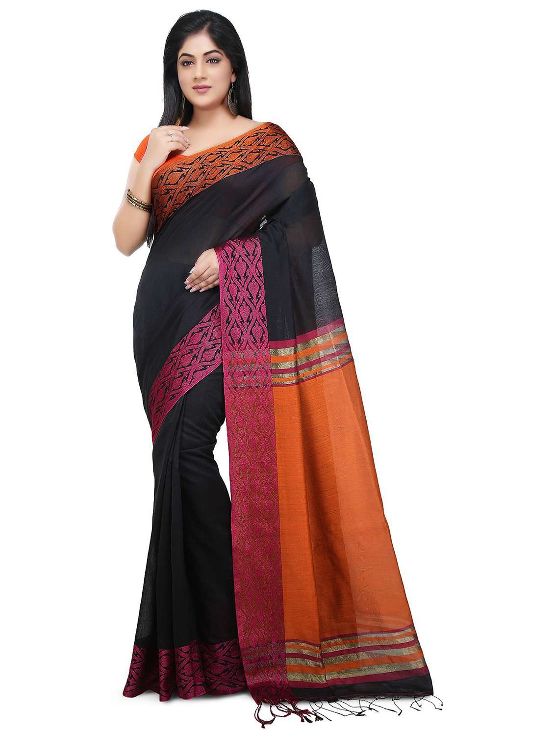 women solid with bordered handloom saree 