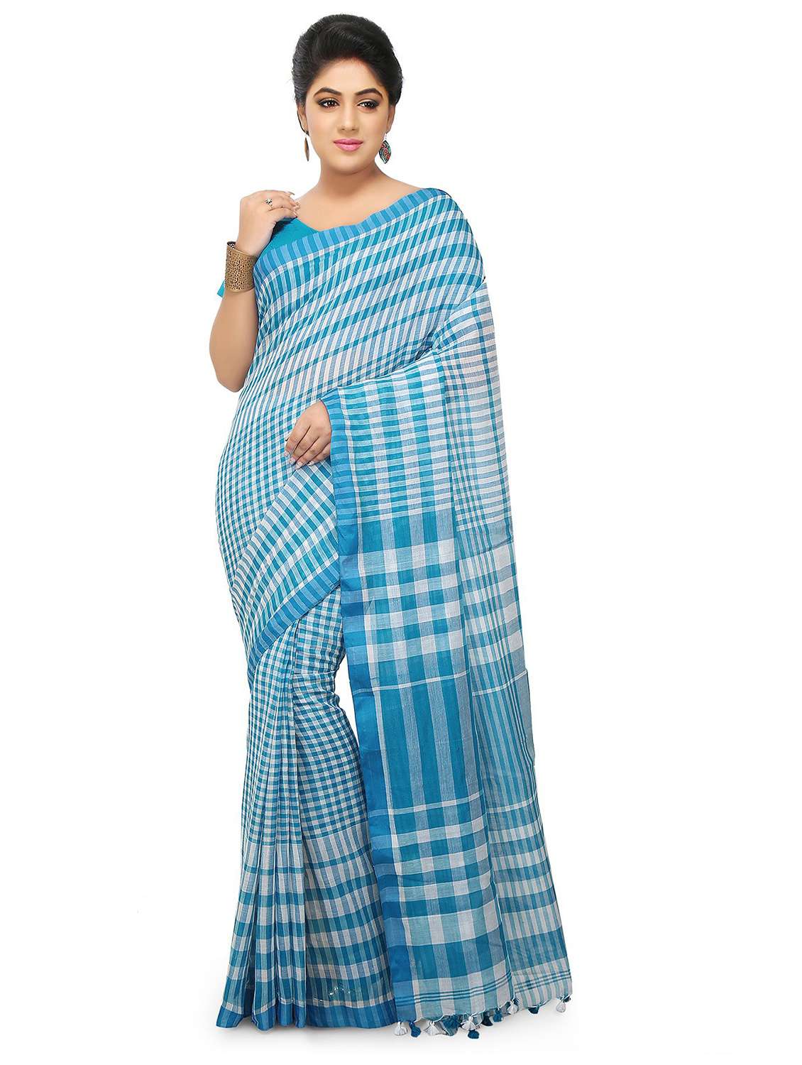 women checkered handloom saree