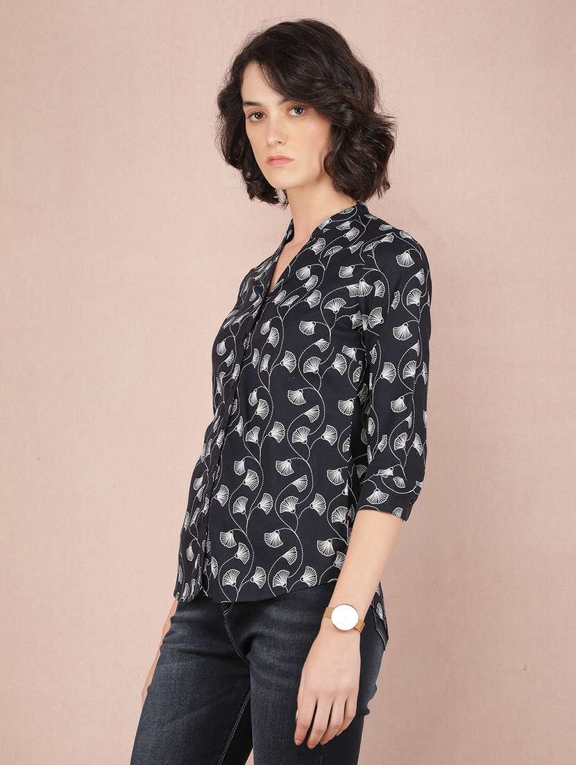 women printed collared shirt