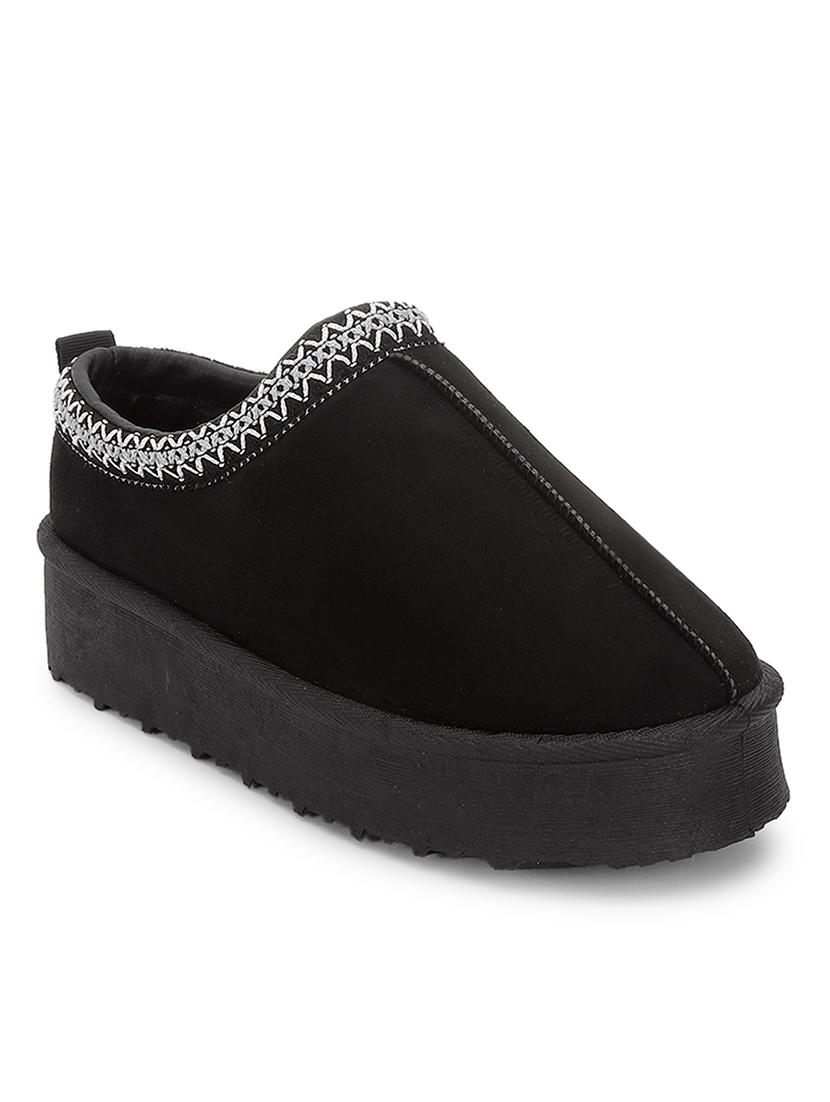 women solid slop on casual shoes - 21539183 -  Zoom Image - 0