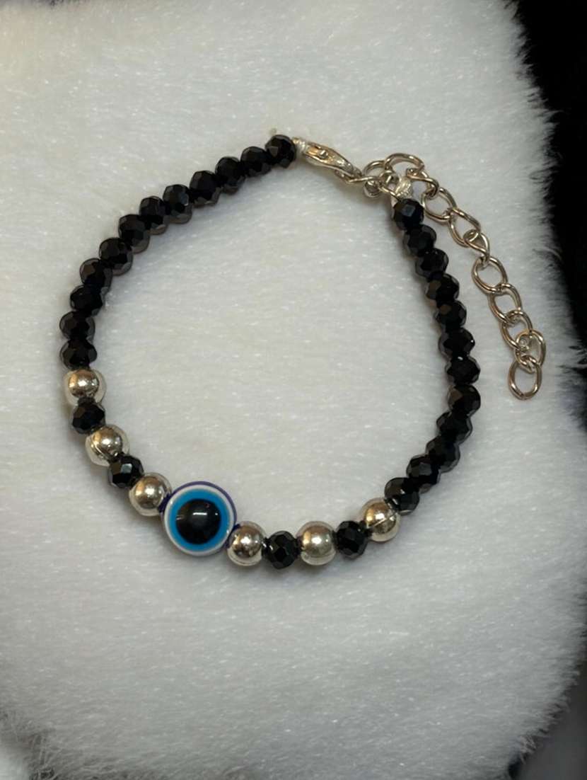 women black evil eye bracelet