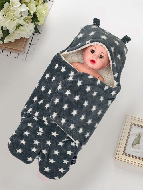 newborn baby swaddle blanket - 21543511 -  Standard Image - 0