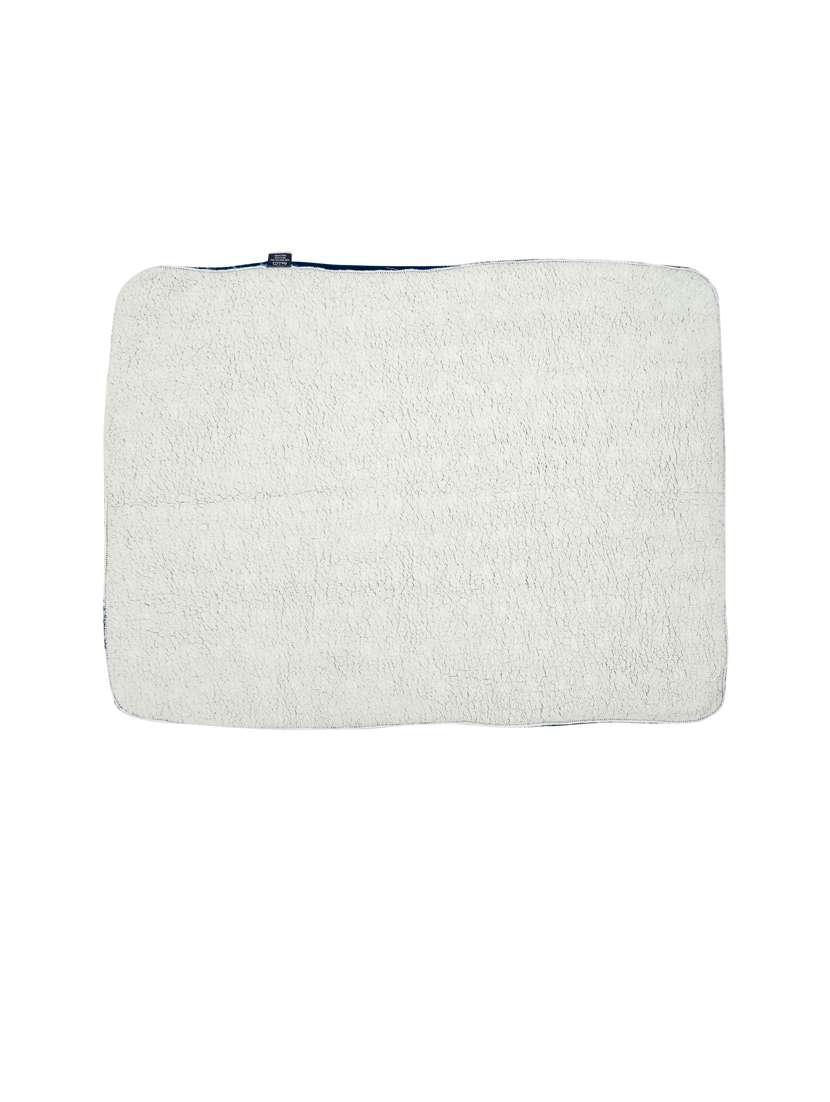 newborn baby swaddle blanket - 21543592 -  Standard Image - 3