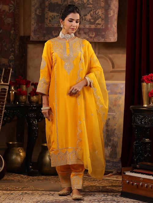 women three quarter sleeve kurta pant with dupatta set - 21544572 -  Standard Image - 0