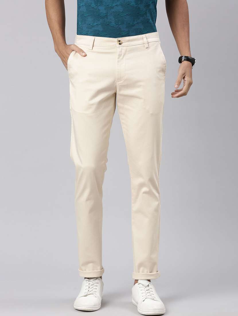 men mid rise solid chinos 