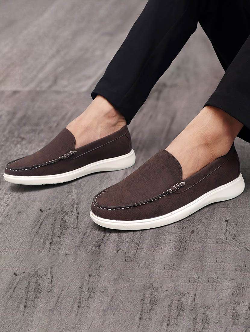 men brown slip on loafer - 21544929 -  Standard Image - 3