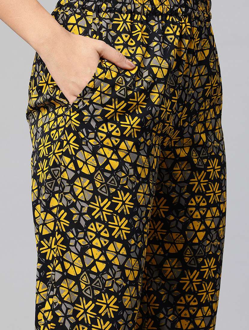 women printed top and trouser co-ord set - 21547523 -  Standard Image - 5