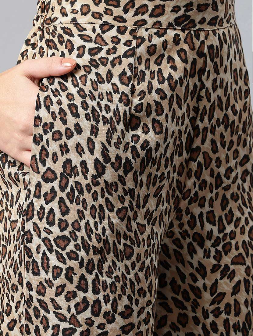 beige crepe top and trouser set coord - 21547525 -  Standard Image - 5