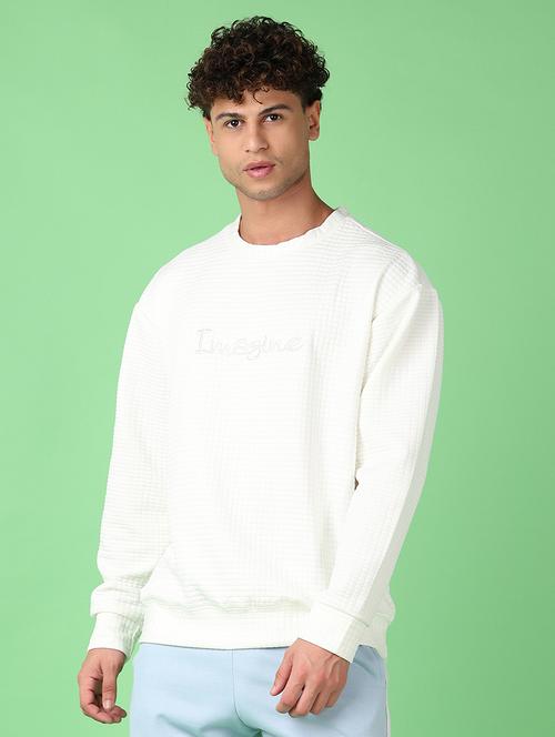men round neck plain t-shirt - 21547723 - Standard Image - 0