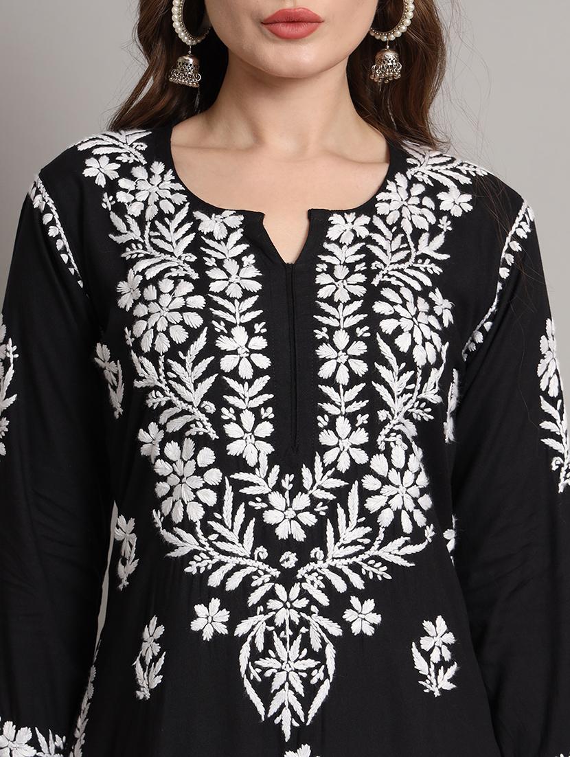 women embroidered notch neck straight kurta - 21549561 - Standard Image - 5
