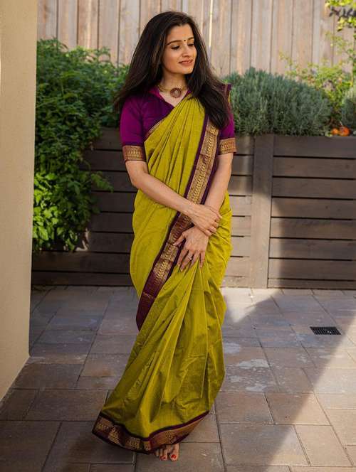 women solid zari bordered saree - 21549626 -  Standard Image - 0