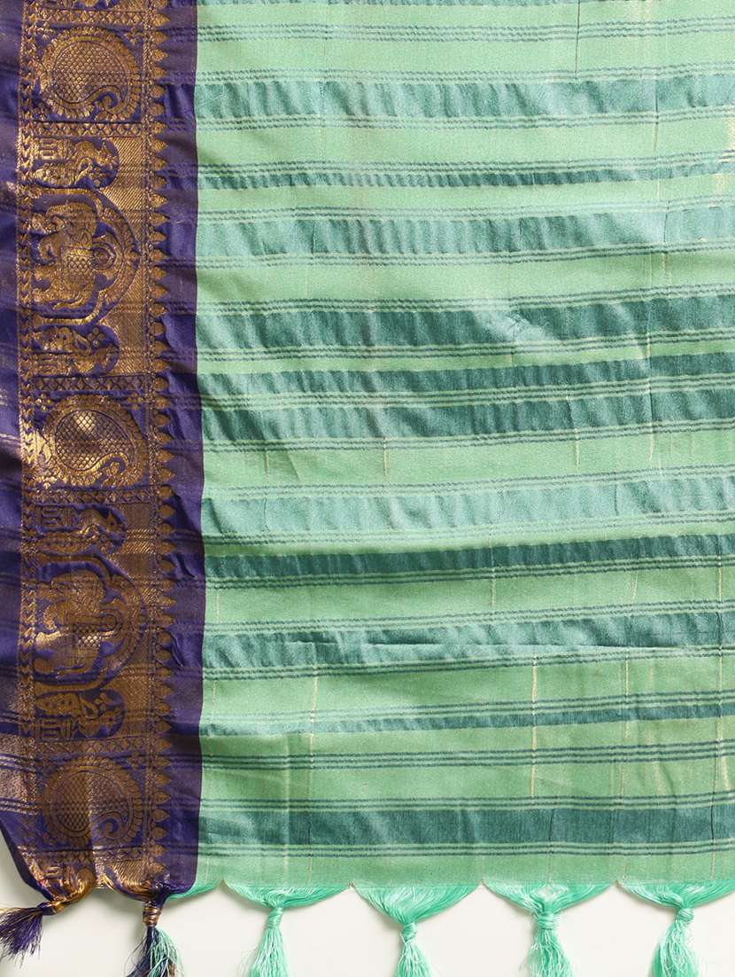 women solid zari bordered saree - 21549817 - Standard Image - 5
