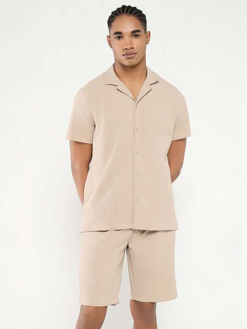 men solid shirt and short co-ord set - 21550166 - Standard Image - 0